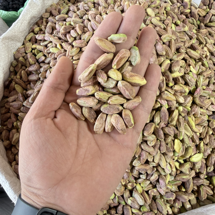 مغز پسته درجه 1